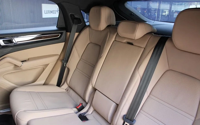 Porsche Cayenne cena 389900 przebieg: 35300, rok produkcji 2021 z Kartuzy małe 667
